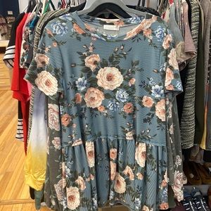 New boho top size large